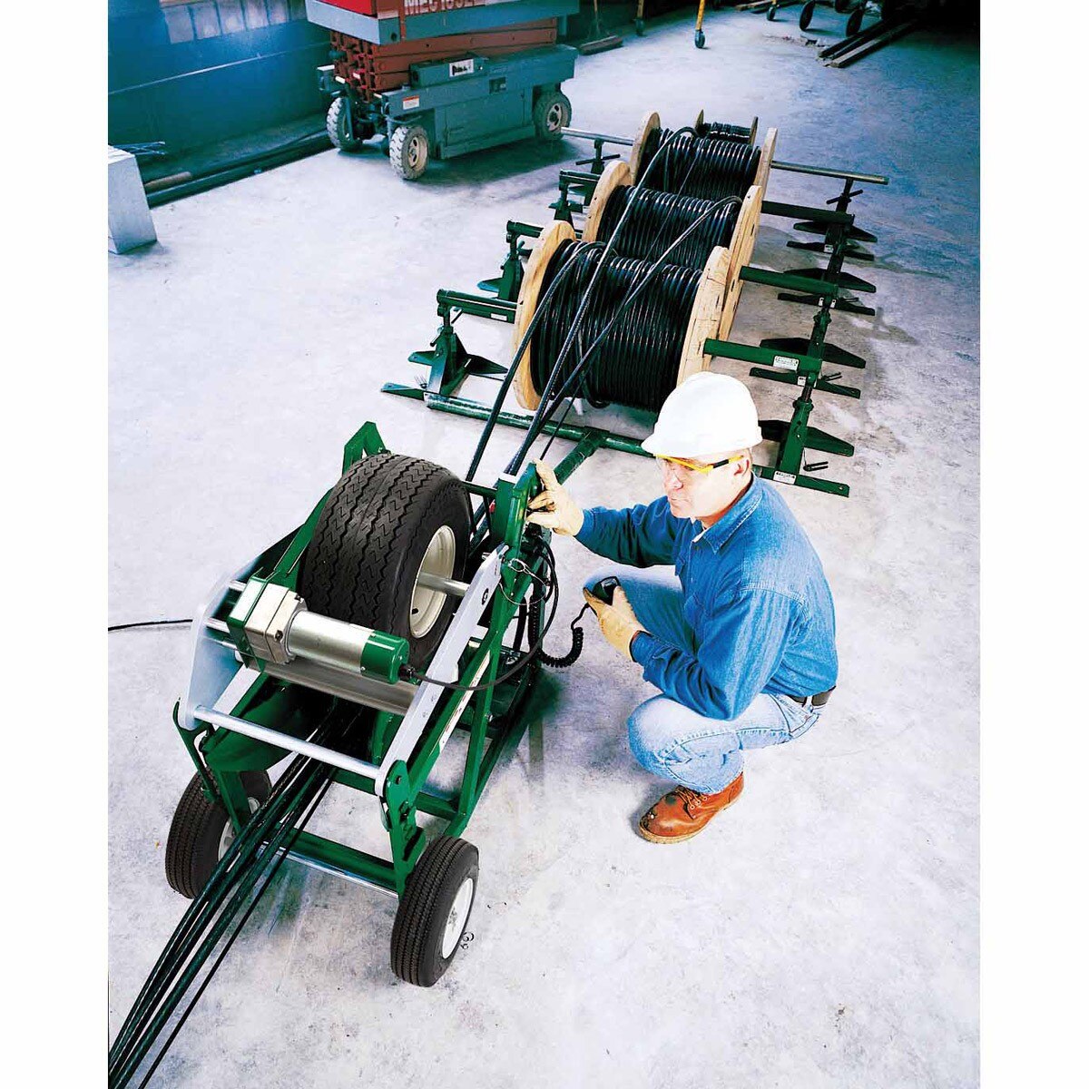 Greenlee 6810 Ultra Cable Feeder with Hand Switch